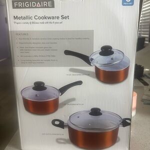 Metallic cookware, 6-piece